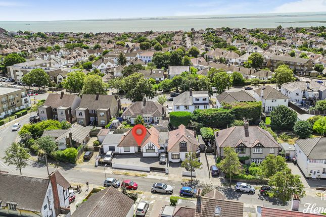 24, Eaton Road, Leigh-on-sea photo 4