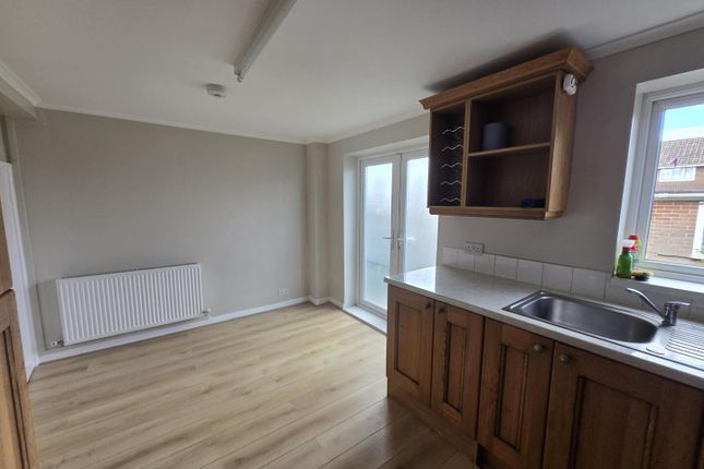 53, Fennel Grove, South Shields photo 5