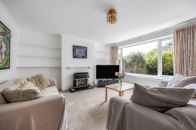 15, The Ridgeway, Reading photo 2