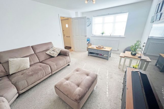 12, Upper Oaks Drive, Great Glen photo 3