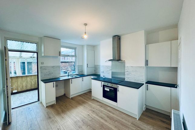 79 Wombwell Road, Barnsley, S749Sj