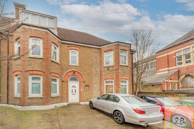 Thumbnail Flat for sale in Chester Road, London