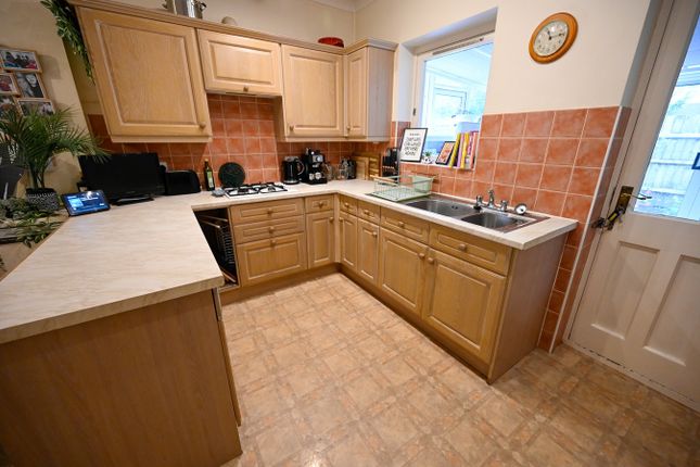 23a, Avenue Road, Wimborne photo 2