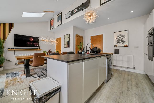 29, Laurence Byrne Avenue, Colchester photo 5
