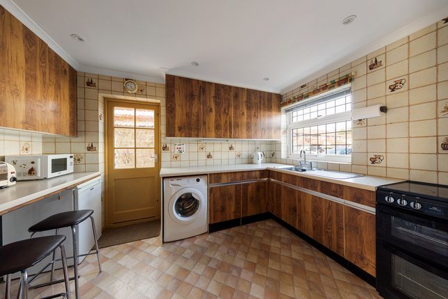 18, Marle Gardens, Waltham Abbey photo 2