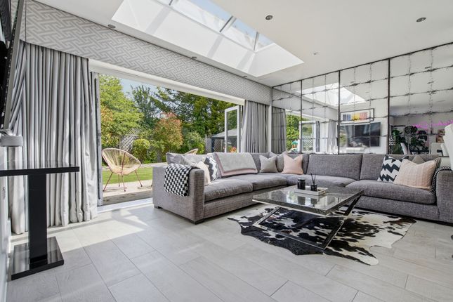7 Mayfield Place, Windsor photo 4