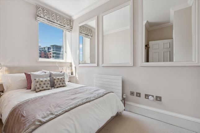 Flat for sale in Chelsea Crescent, Chelsea Harbour, London