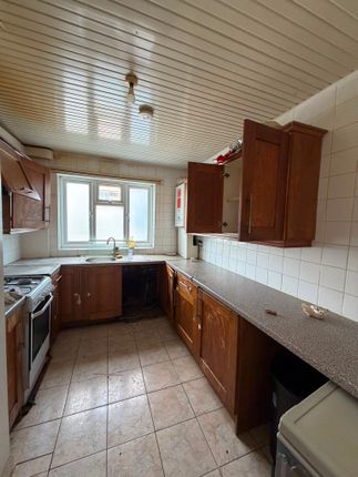 9, alliance road, London photo 5