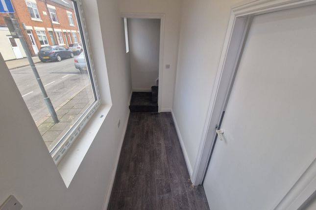 59 Central Road, Leicester photo 2