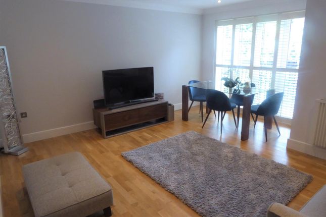 4 Tudor Court, London Road, Windlesham photo 2