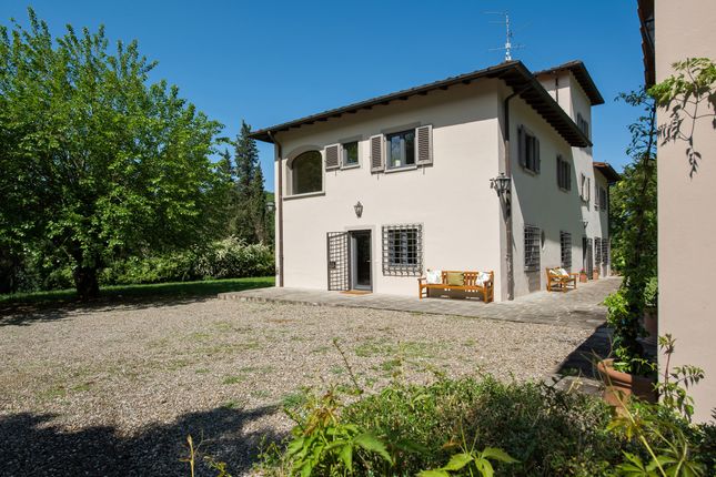 Villa for sale in Reggello, Florence, Tuscany, Italy