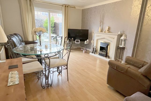 26 Wheatstone Close, Northway, Tewkesbury photo 2