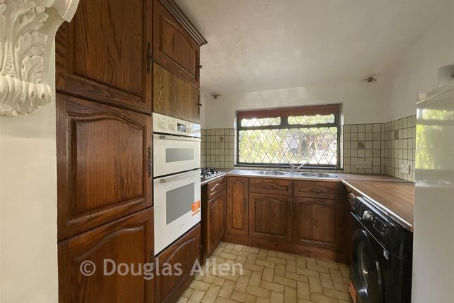 53, Runwell Road, Wickford photo 4