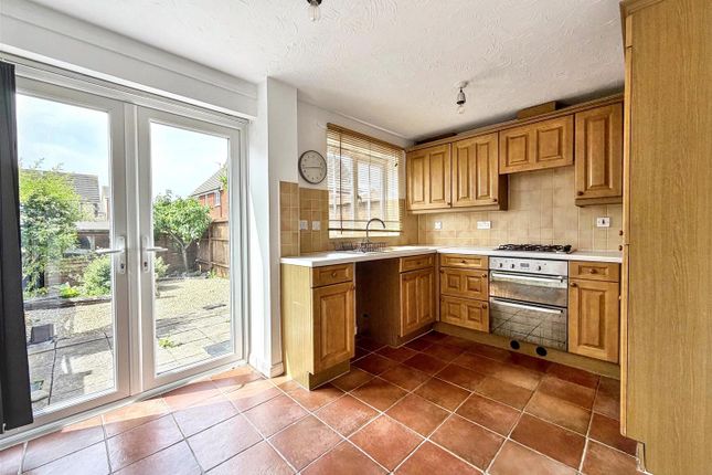 6, Tenby Close, Newport photo 3