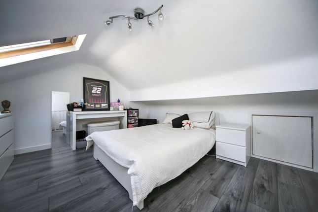59 Scot Lane, Wigan photo 4