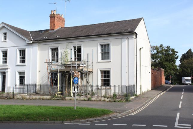 Thumbnail Town house for sale in Oxford Road, Banbury