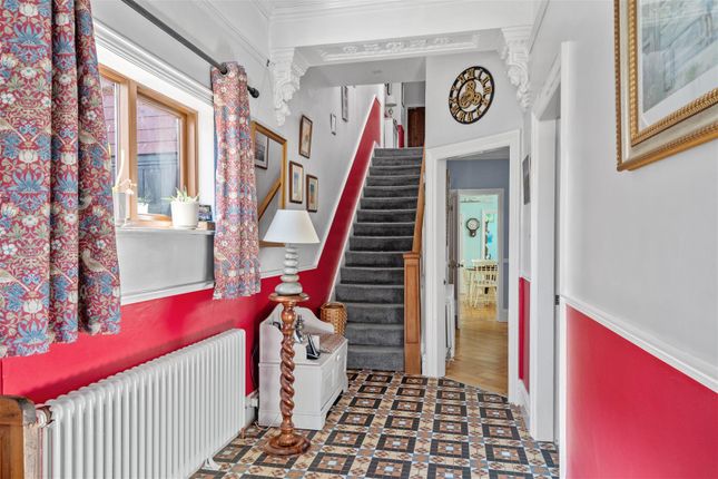 5, Park Avenue, WITHERNSEA photo 2
