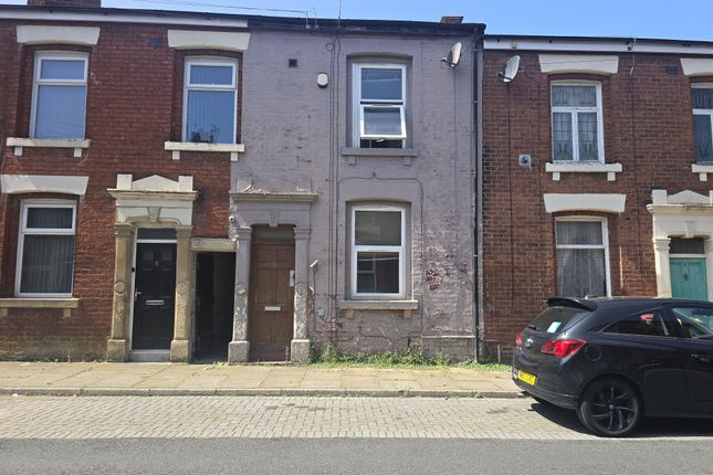5-bed house on 7, Dallas Street, Preston, £35,000