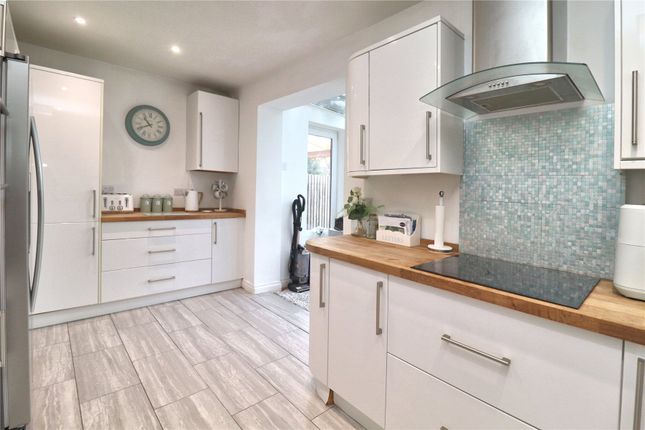 14, Bunyard Drive, Surrey photo 4