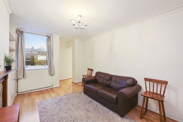 Thumbnail Flat for sale in Queensway, Bayswater
