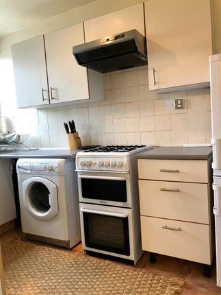 Flat 11, 40, Wrights Road, London photo 2
