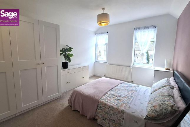 43, High Street, Newport photo 4