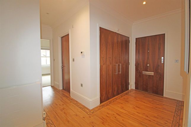 Flat for sale in Eldridge Pope Building, 19 Weymouth Avenue, Brewery Square