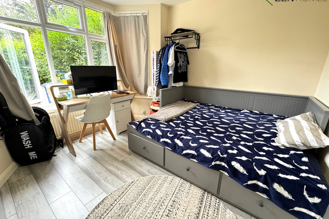 51 Booth Road, London photo 2