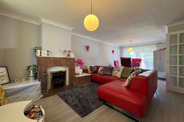 116, Hill Rise, Luton photo 3