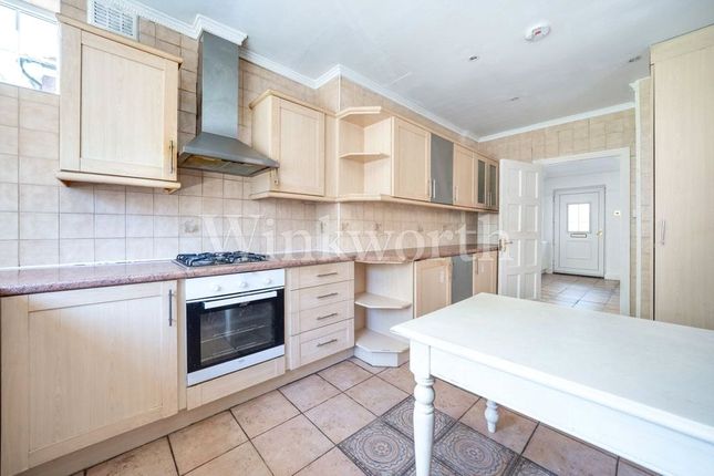 104, Hodford Road, London photo 5