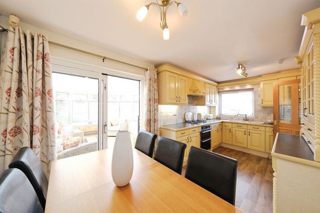 2, Lambcote Way, Rotherham photo 4