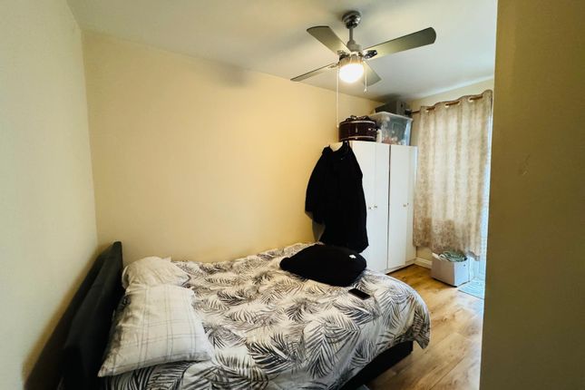 23, Leybourne Road, London photo 2