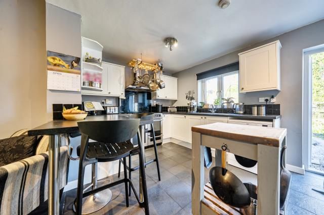 14, Pembroke Avenue, Tenbury Wells photo 4