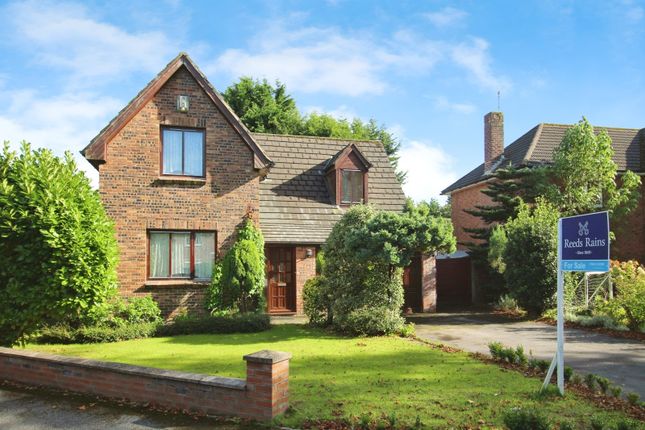 Thumbnail Detached house for sale in Sefton Drive, Wilmslow, Cheshire