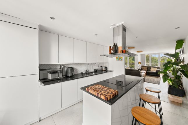12, Holland Gardens, London photo 4