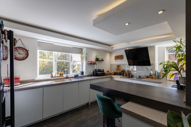 Apartment 14 Cavendish Court, Oakhill Close, Harborne photo 3