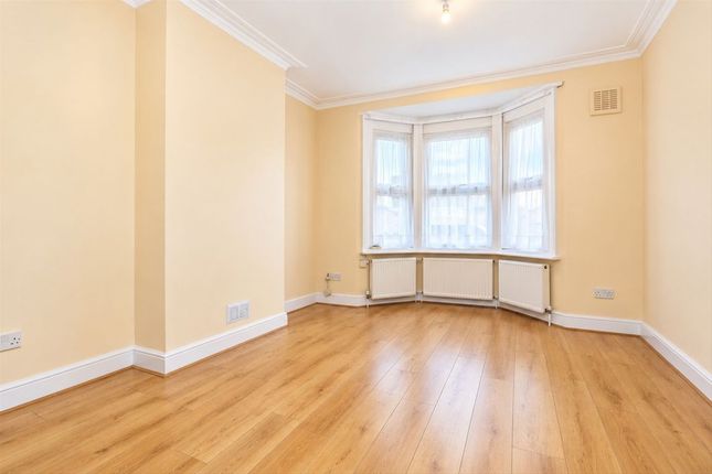 51, Cambridge Road, Hounslow photo 3