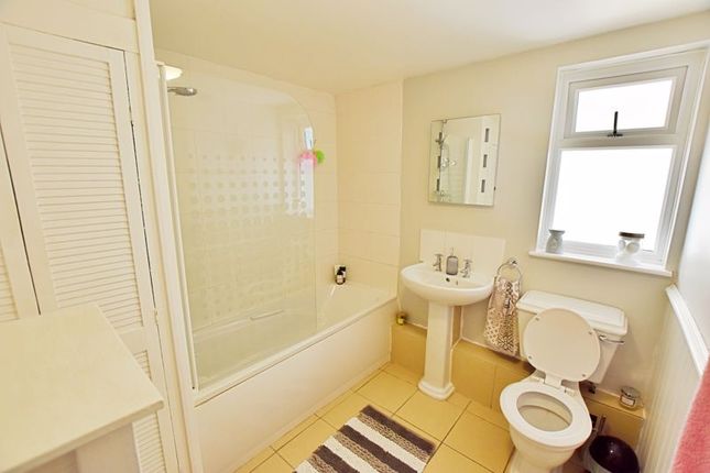 End terrace house for sale in Western Avenue, Saxilby, Lincoln