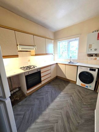 3 Mansfield Road, Ilford photo 3