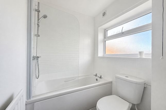 112, Howe Street, Gateshead photo 4