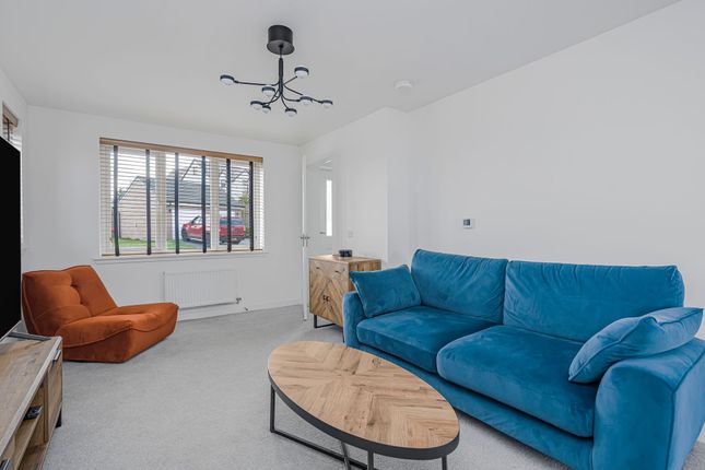 2 Middlerig Avenue, Falkirk photo 3