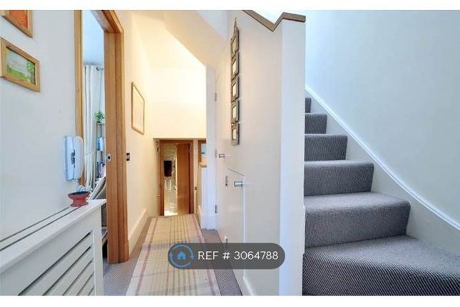 C Gayton Road, London photo 4