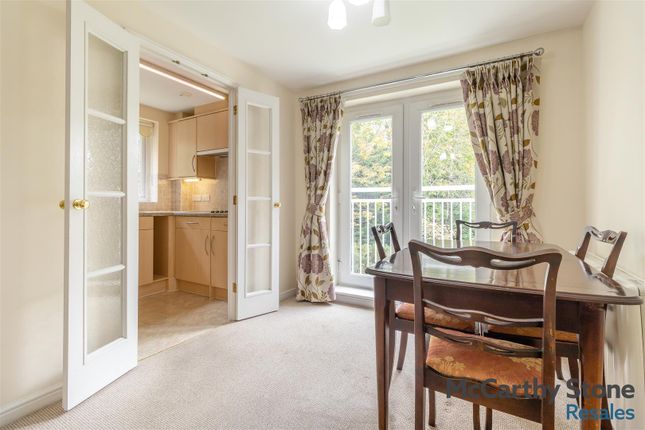 40 Charter Court, North Road, Retford photo 2