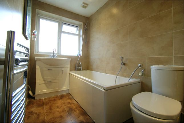 6 Cavendish Court, Coleridge Crescent, Colnbrook photo 5
