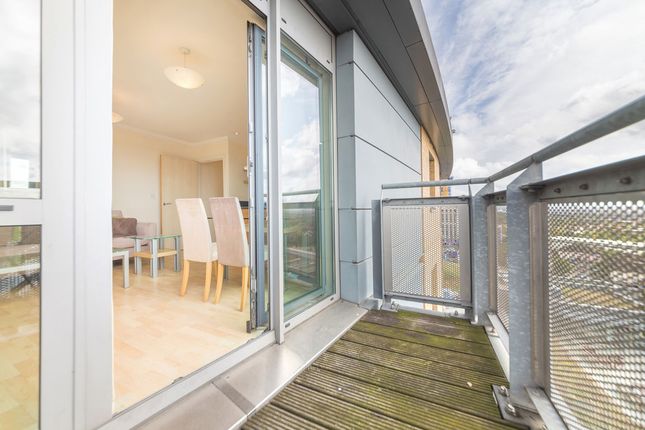 Flat 50, Poulton Court, Victoria Road, London photo 4
