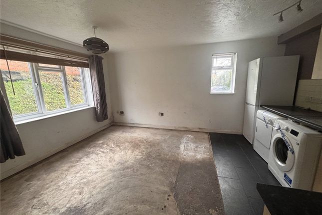 195, St. Philips Drive, Worcestershire photo 3