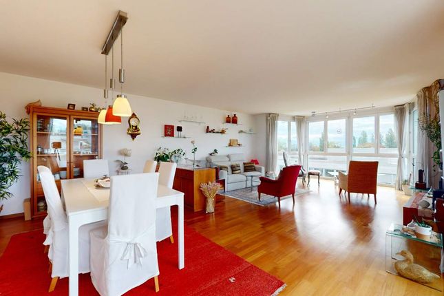 Thumbnail Apartment for sale in Lausanne, Canton De Vaud, Switzerland