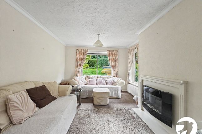 14, Toddington Crescent, Chatham photo 2