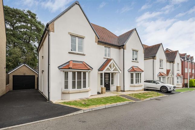 Thumbnail Detached house for sale in Westcroft Close, Earley, Reading