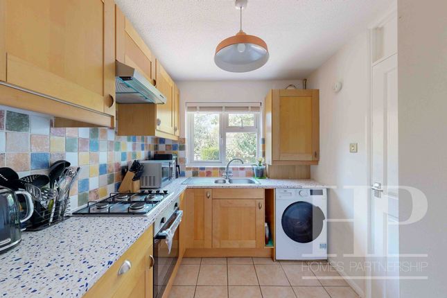 4 Wickland Court Hunter Road, Crawley photo 2
